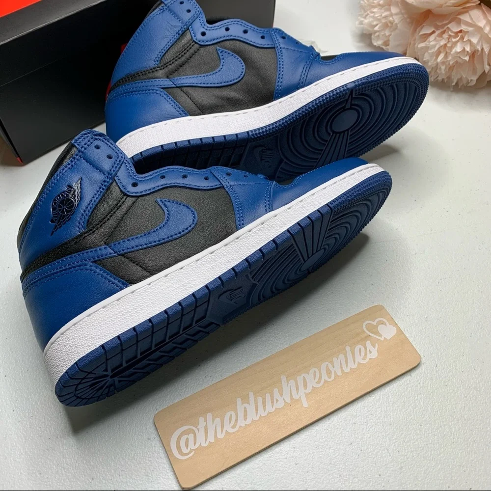 Jordan 1 Retro OG - Picture 12 of 12